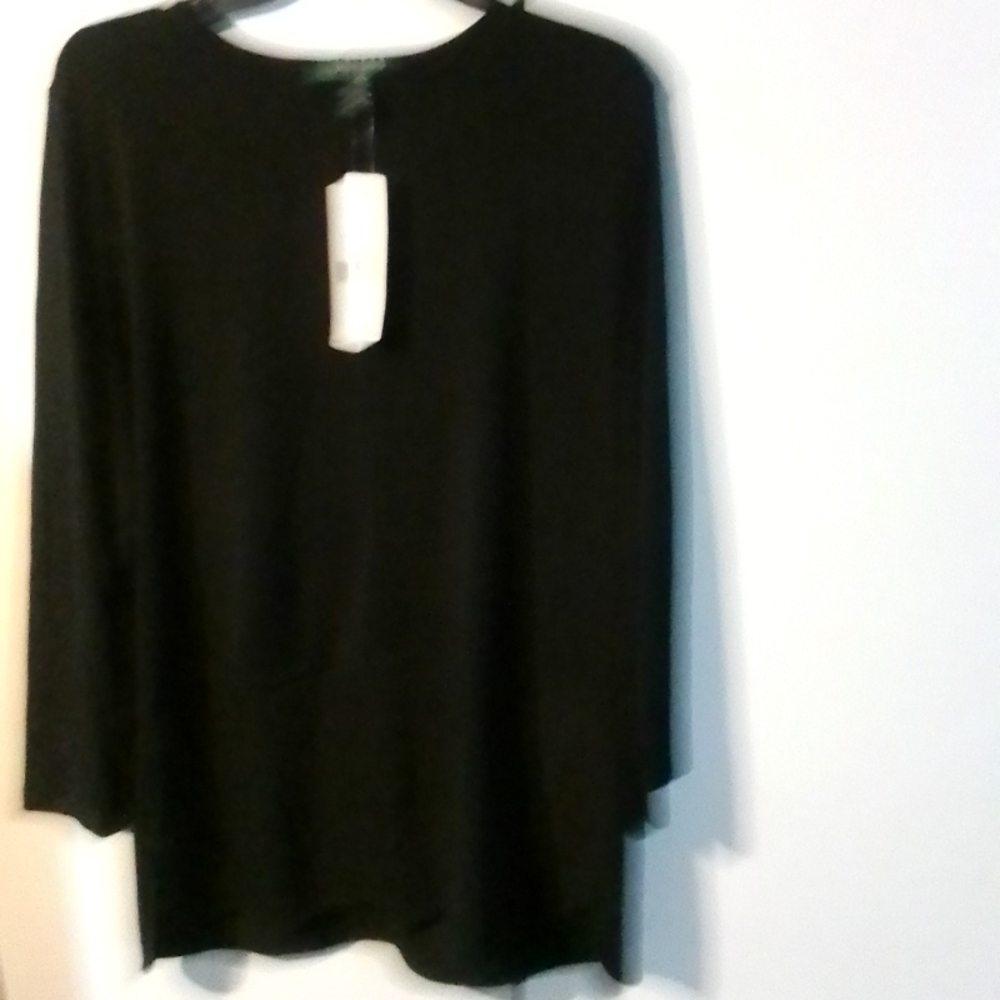 Woman's long sleeve black shirt